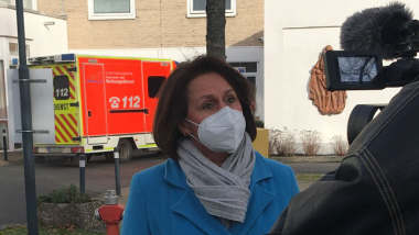 N. Westig fordert Hilfe für Hebammen